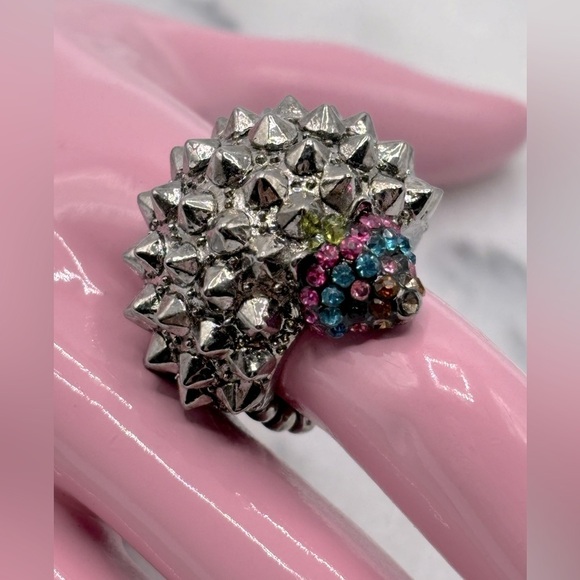 Gunmetal, Silver tone & Multi Crystal Chunky Hedgehog Animal‎ Stretch Band Ring - Picture 1 of 8